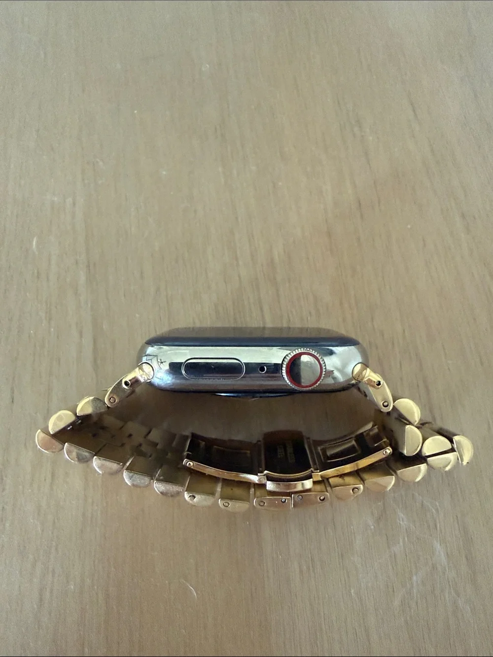 Apple Watch Series 7 (GPS + Cellular, 45MM) - Gold Stainless Steel